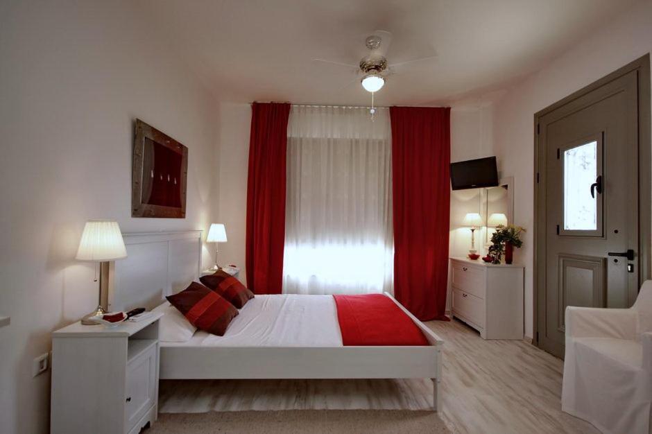 Aloe Luxury Apartments Porto Heli Exteriör bild