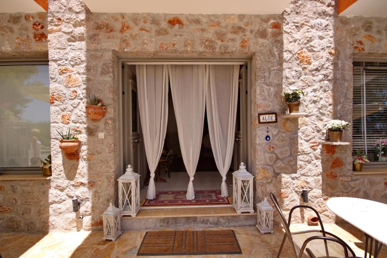 Aloe Luxury Apartments Porto Heli Exteriör bild