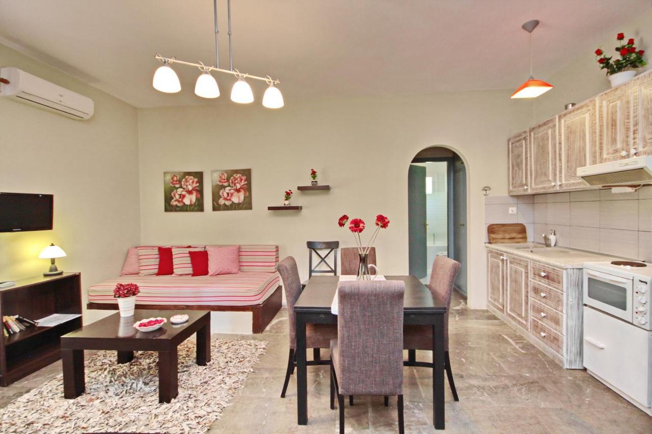 Aloe Luxury Apartments Porto Heli Exteriör bild