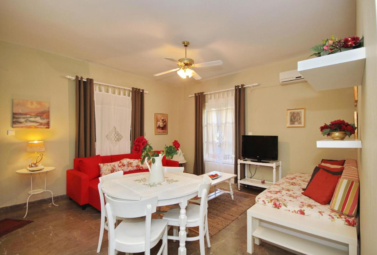 Aloe Luxury Apartments Porto Heli Exteriör bild